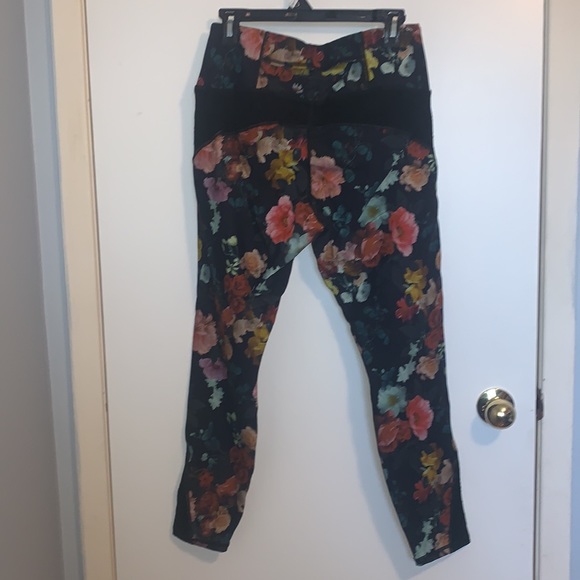 Torrid full length floral active legging. - Picture 7 of 10